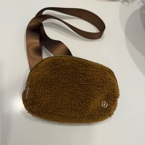 Lululemon Everywhere Belt Bag
